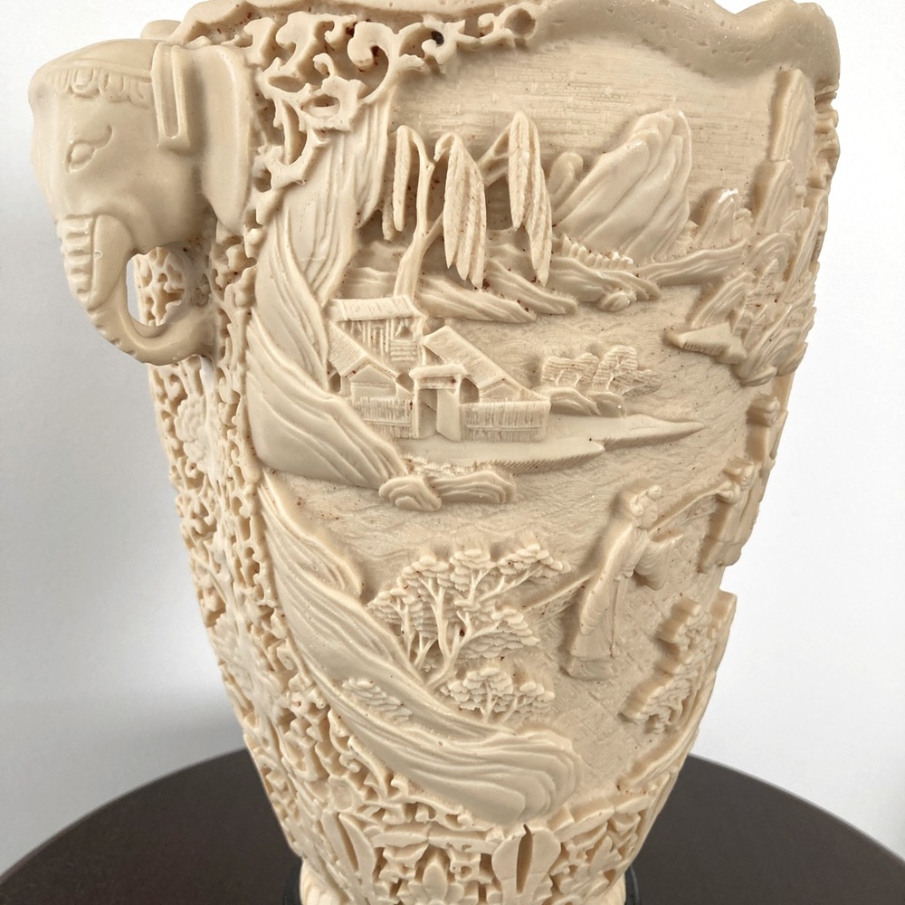 Vintage unique Chinese vase, ivory’s colour, measurements 6,25 &11,75 inches.